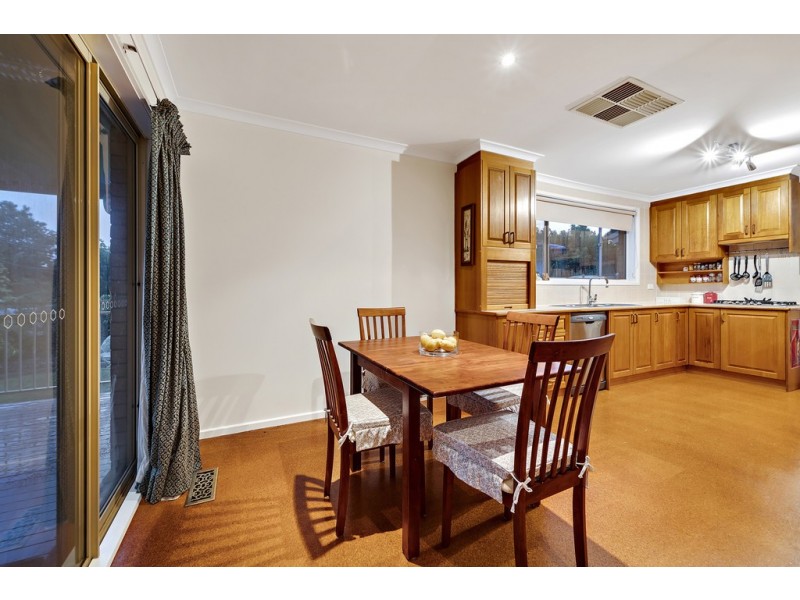10 Abernethy Street, Weetangera ACT 2614