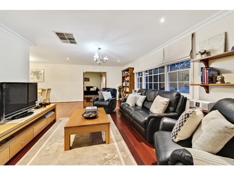 10 Abernethy Street, Weetangera ACT 2614