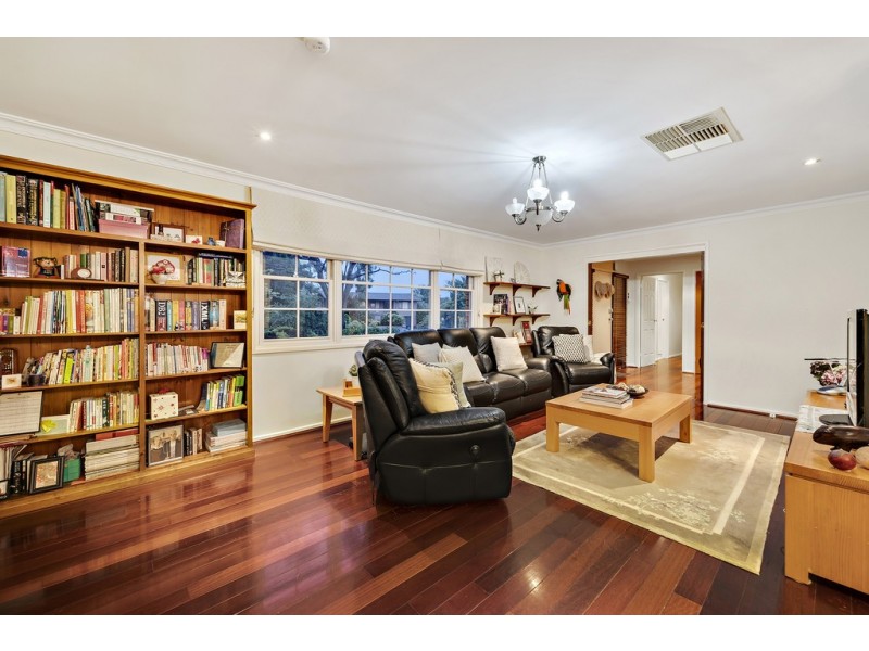10 Abernethy Street, Weetangera ACT 2614