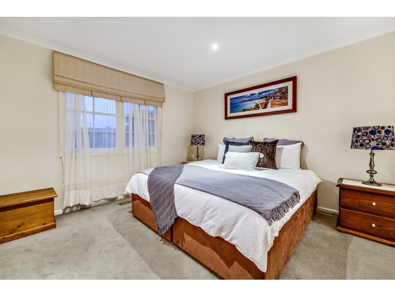 10 Abernethy Street, Weetangera ACT 2614
