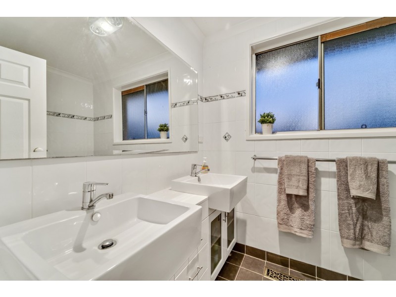 10 Abernethy Street, Weetangera ACT 2614