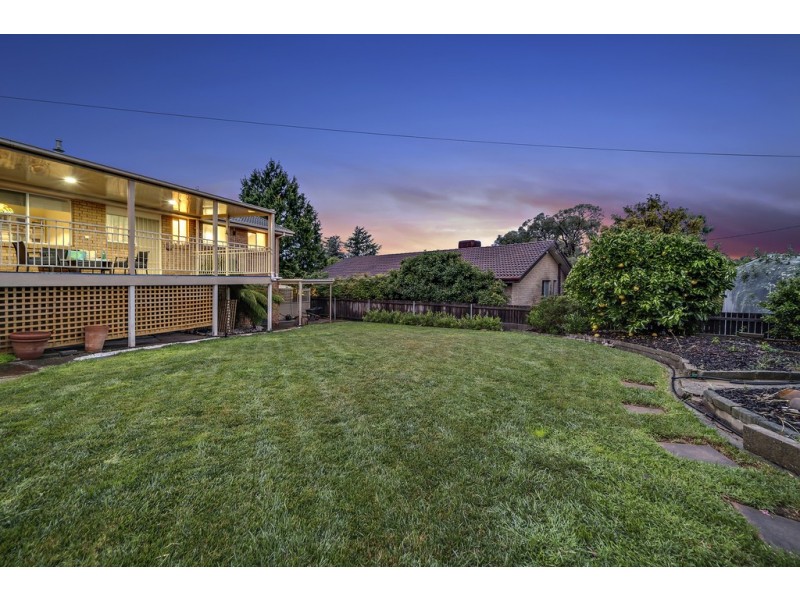 10 Abernethy Street, Weetangera ACT 2614