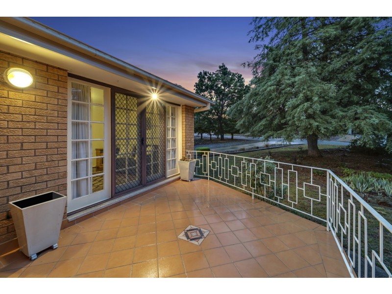 10 Abernethy Street, Weetangera ACT 2614