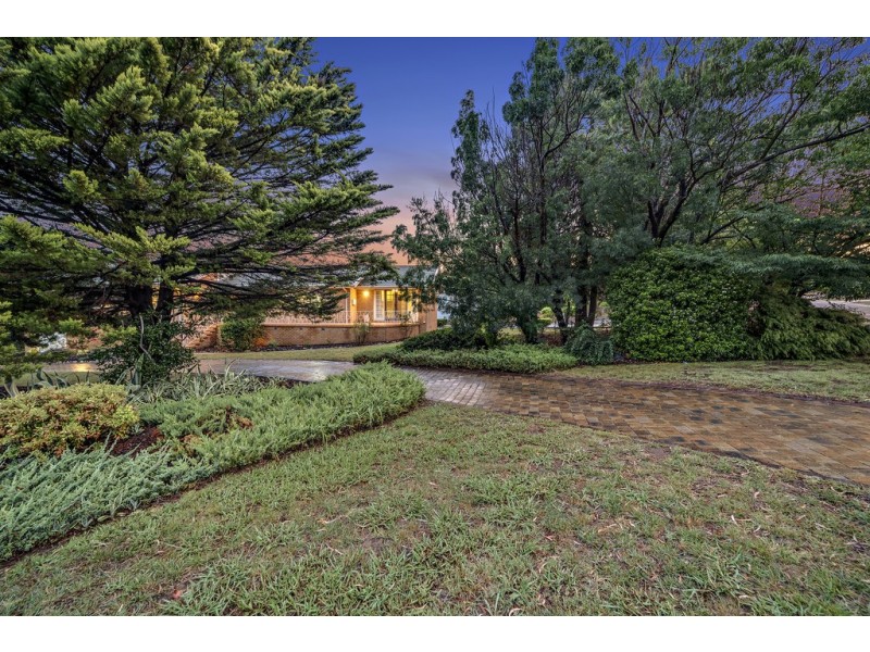 10 Abernethy Street, Weetangera ACT 2614