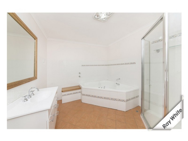 28 Mirrabucca Crescent, Giralang ACT 2617