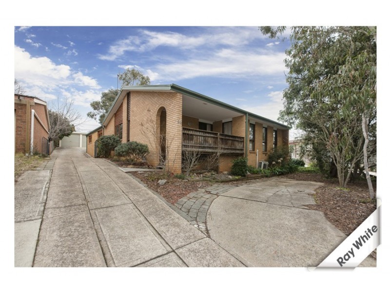 28 Mirrabucca Crescent, Giralang ACT 2617