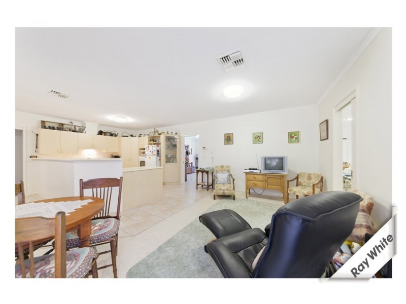 14 Clemenger Street, Nicholls ACT 2913