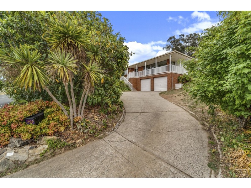 209 Copland Drive, Spence ACT 2615