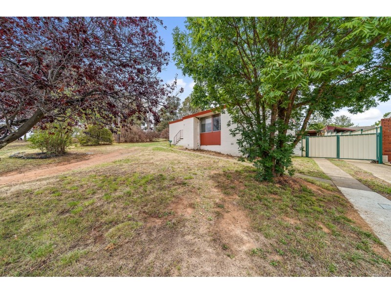 12 Bennett Place, Flynn ACT 2615