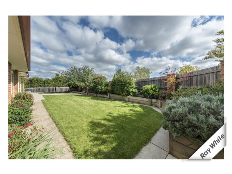 2 Tarrant Crescent, Dunlop ACT 2615