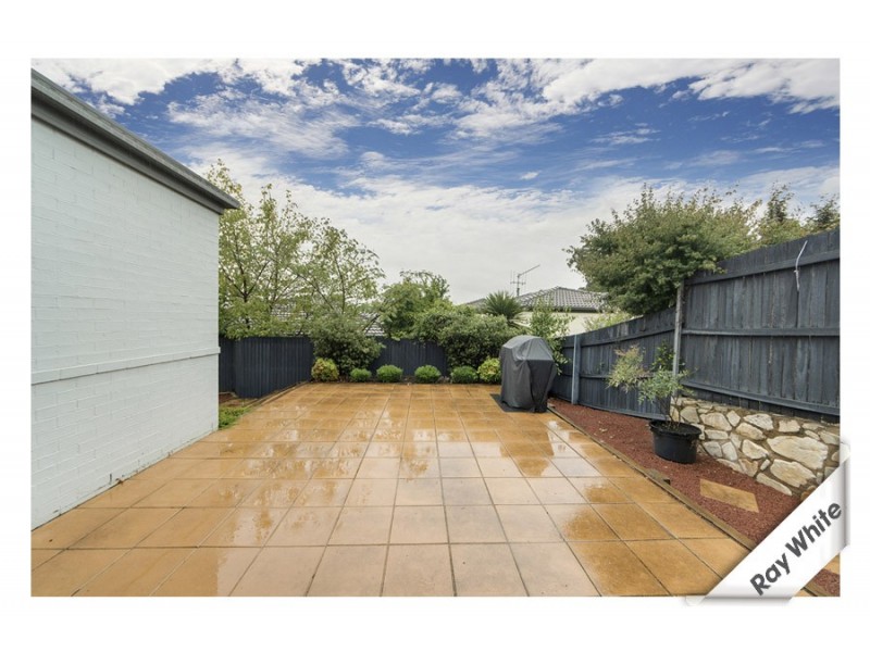 8 Lind Close, Fraser ACT 2615