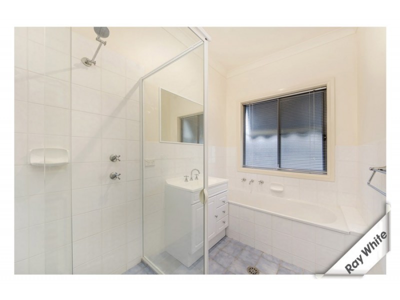 8 Lind Close, Fraser ACT 2615