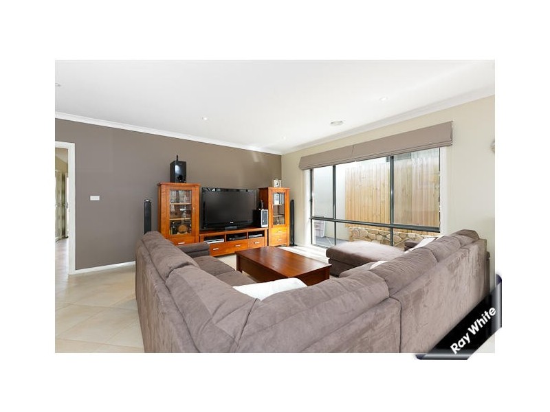 4 Basham Street, Franklin ACT 2913