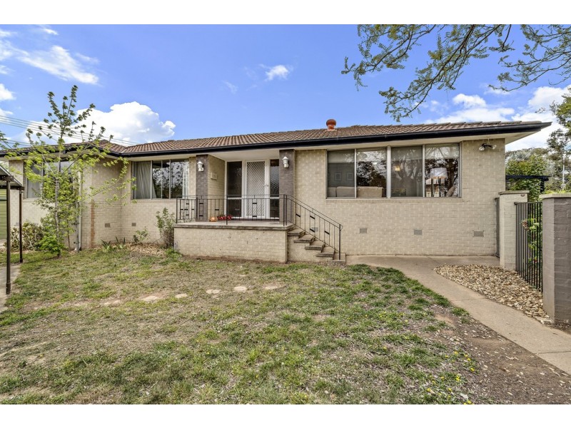 329 Southern Cross Drive, Holt ACT 2615