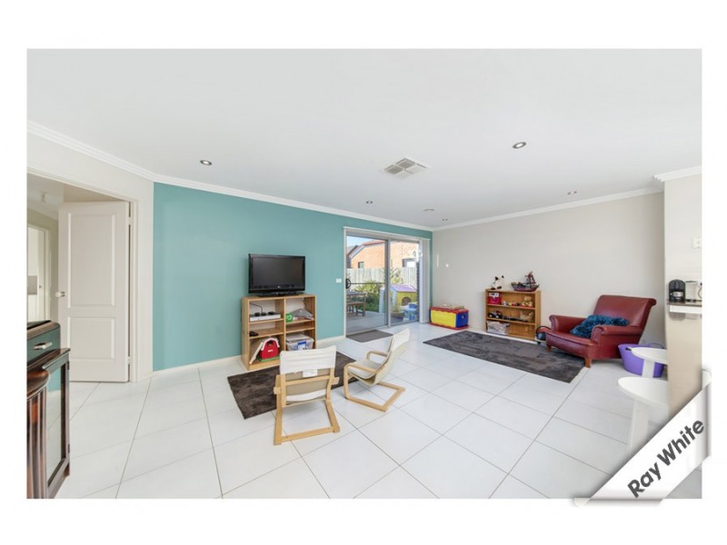 15 Ellinor Walker Street, Franklin ACT 2913