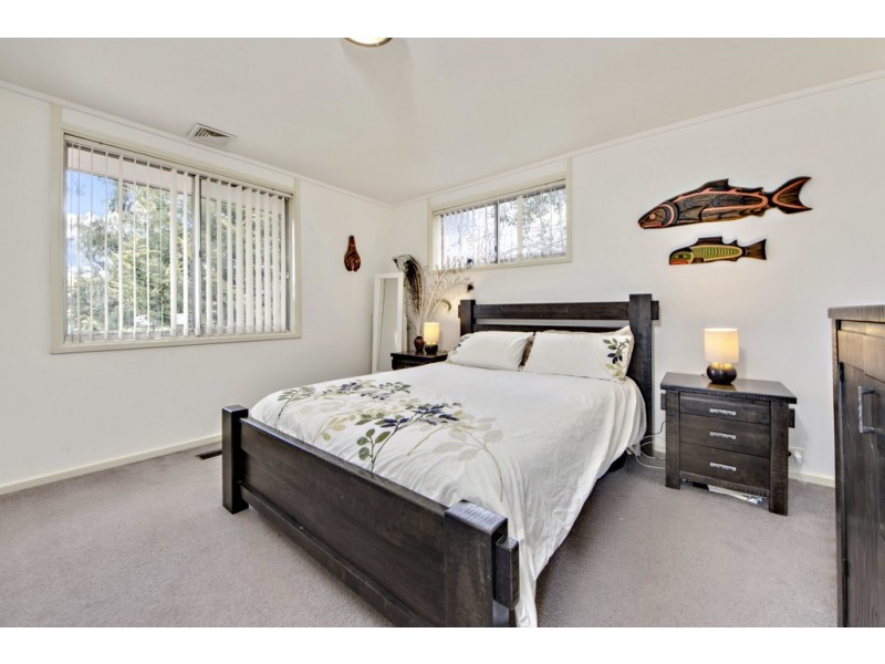 19 Cawthorn Crescent, Evatt ACT 2617