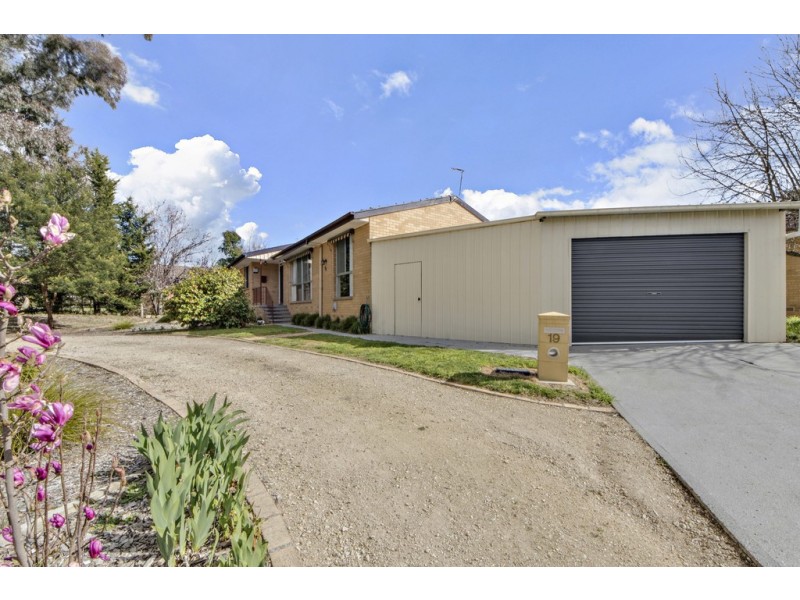 19 Cawthorn Crescent, Evatt ACT 2617