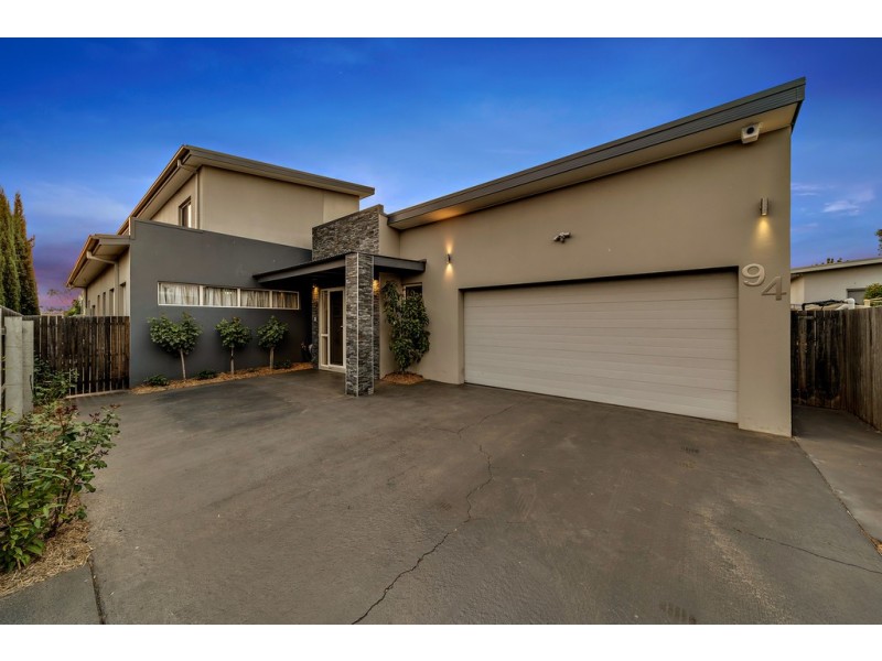 94 Gwen Meredith Loop, Franklin ACT 2913