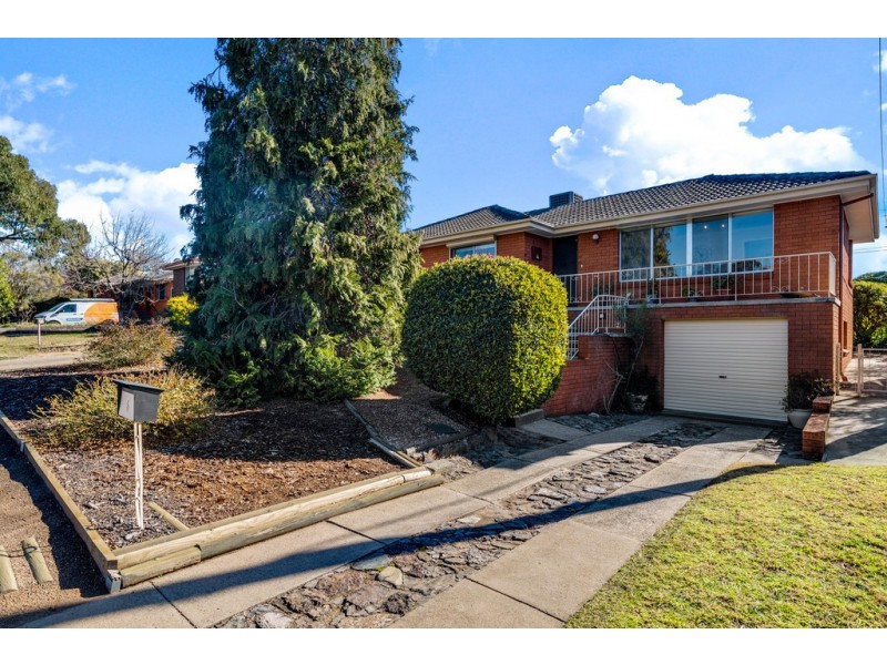 6 Cleland Street, Latham ACT 2615