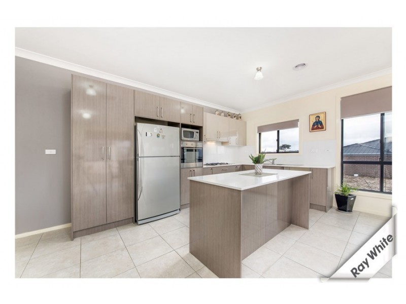 15 Pearl Gibbs Circuit, Bonner ACT 2914