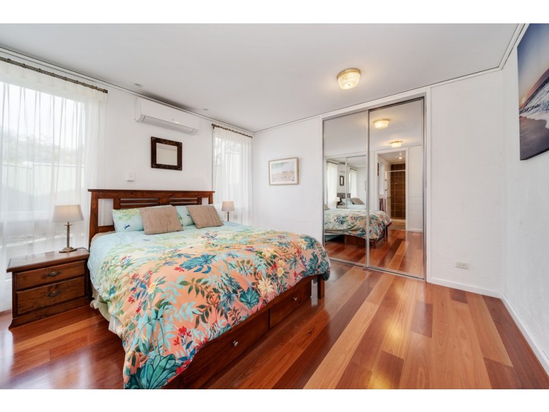 17 Solomon Crescent, Latham ACT 2615