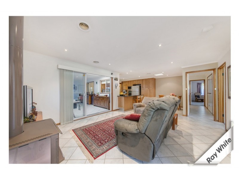 4 Belfield Crescent, Florey ACT 2615