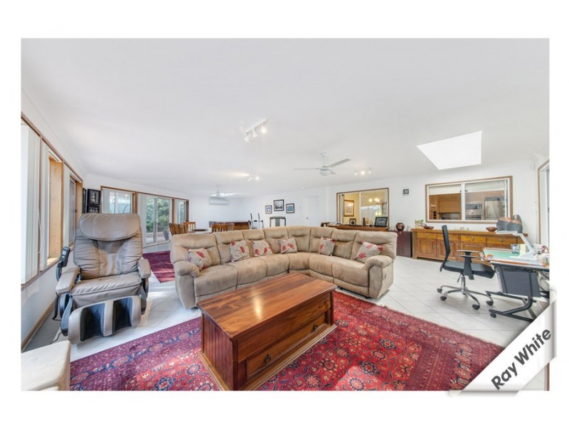 4 Belfield Crescent, Florey ACT 2615