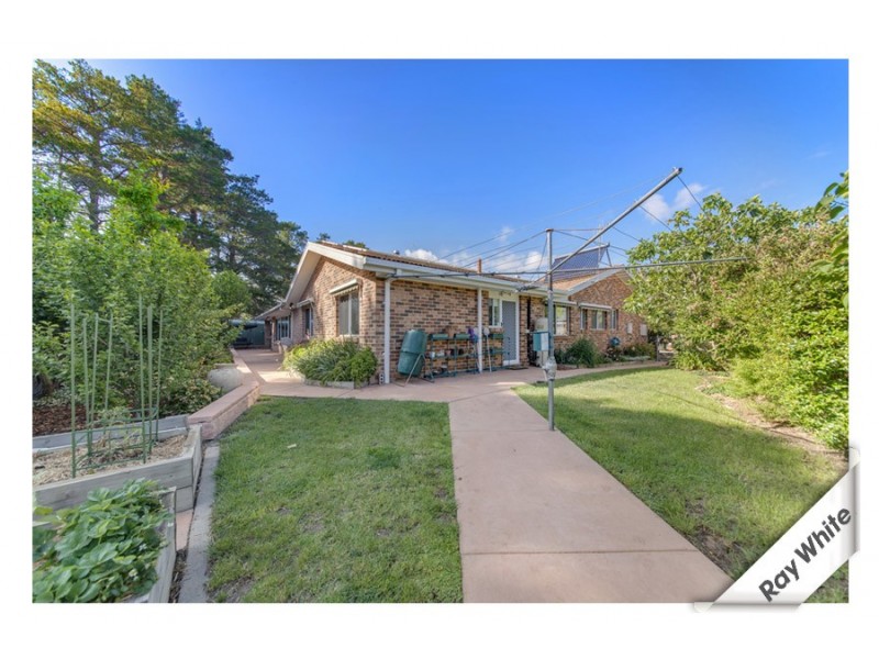 4 Belfield Crescent, Florey ACT 2615