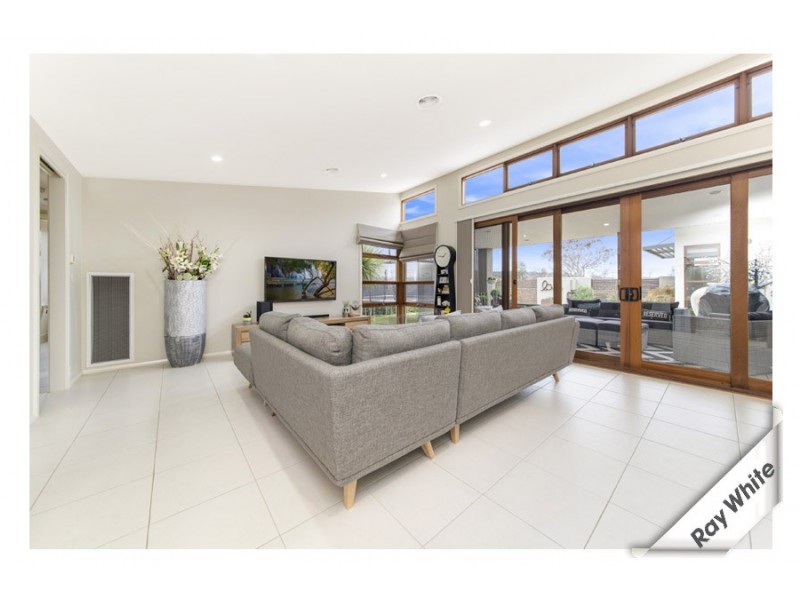 25 Chance street, Crace ACT 2911