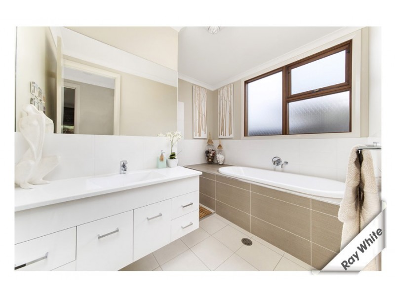 25 Chance street, Crace ACT 2911
