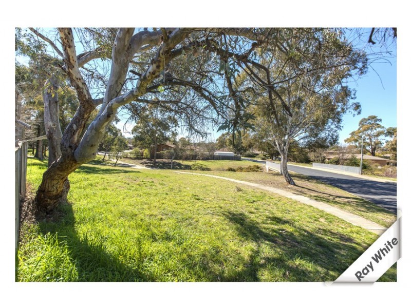 2 Macqueen Place, Charnwood ACT 2615