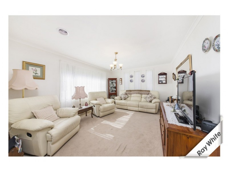 12 Kingham Place, Charnwood ACT 2615