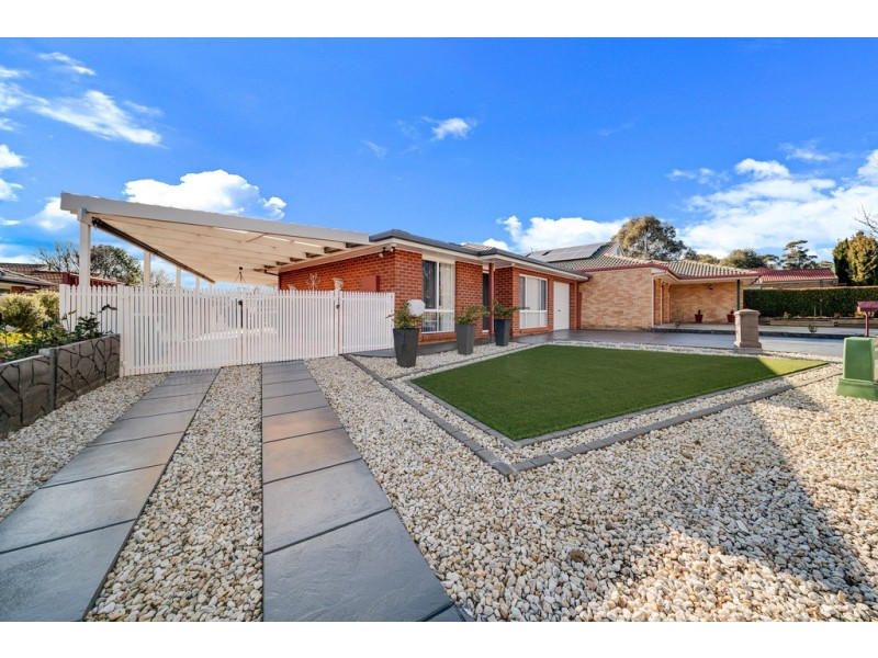 12 Allen Place, Holt ACT 2615