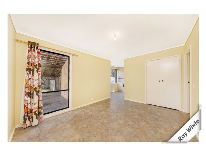 14 Warland Place, Charnwood ACT 2615