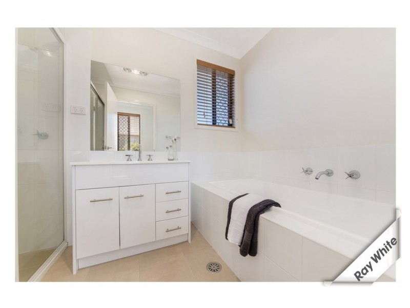 19 Jean Macnamara Street, Macgregor ACT 2615