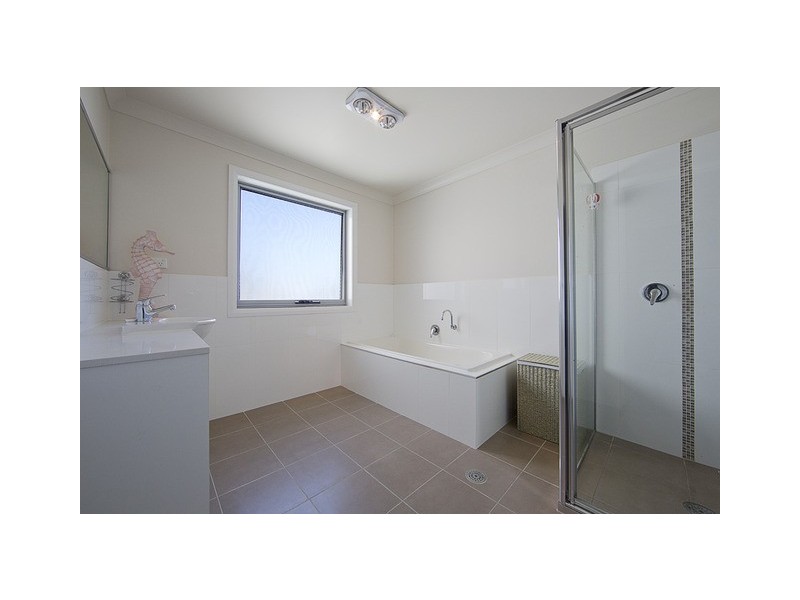 33 Tom Nicholas Crescent, Forde ACT 2914