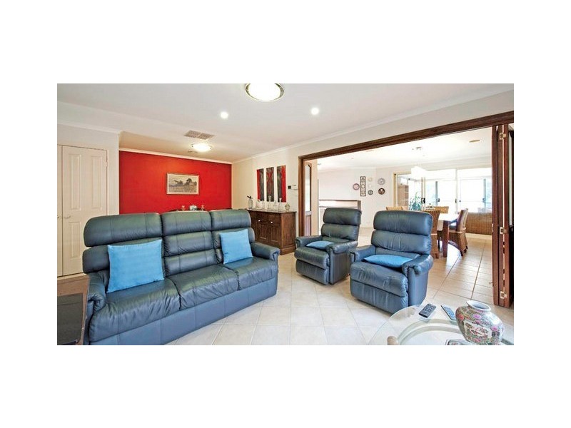 18 Kurrama Close, Ngunnawal ACT 2913