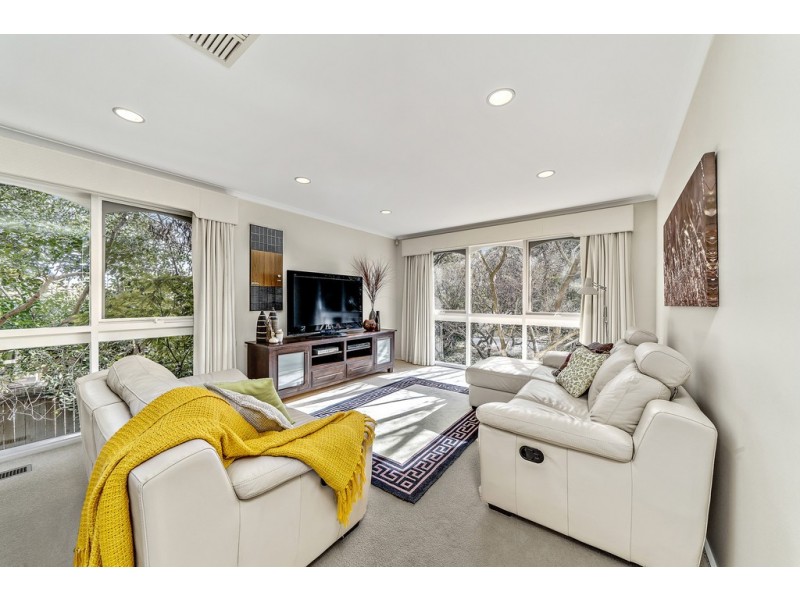 24 Hayward Street, Macgregor ACT 2615