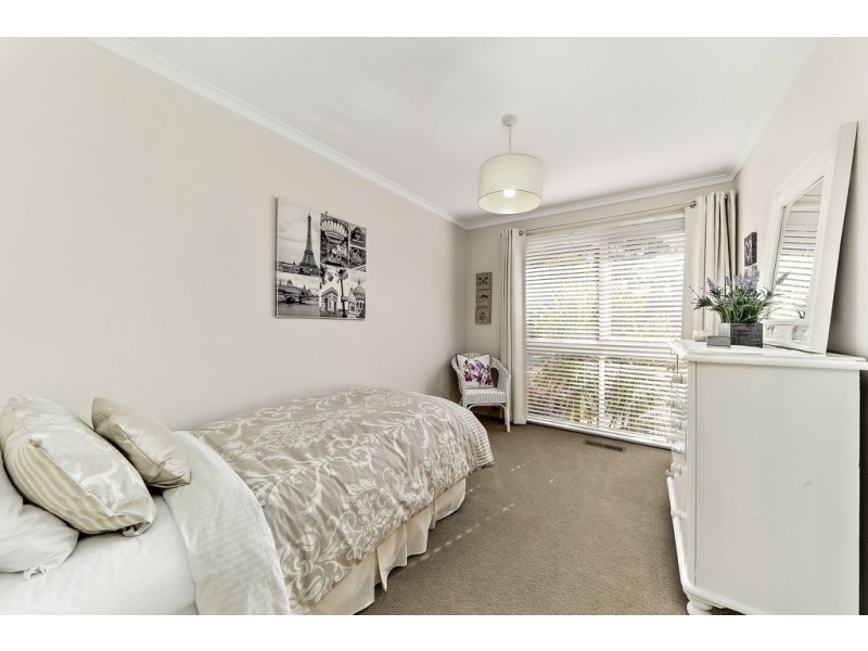 24 Hayward Street, Macgregor ACT 2615