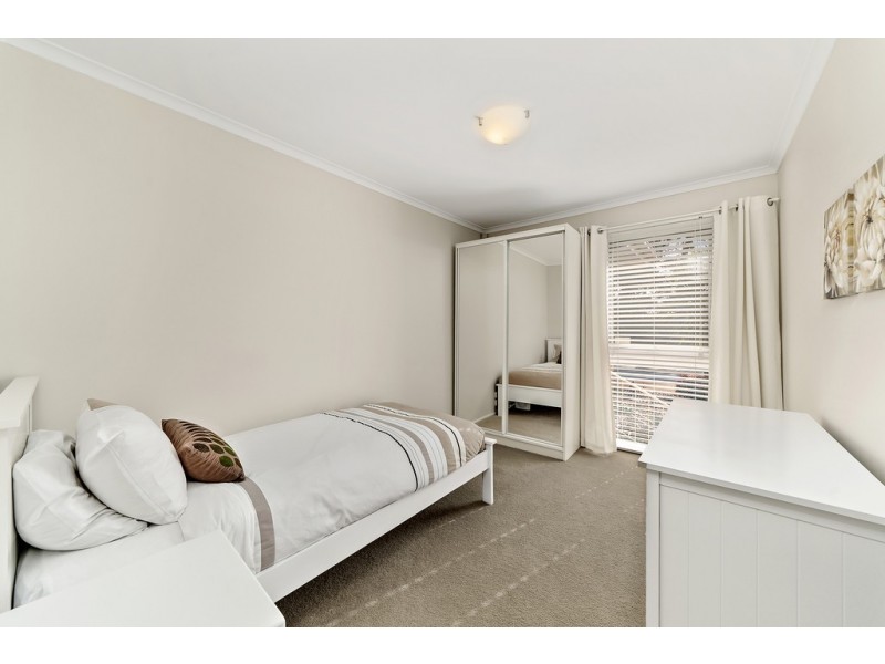 24 Hayward Street, Macgregor ACT 2615