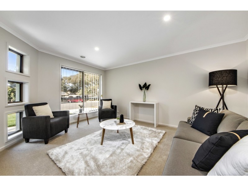 4 Luther Place, Macgregor ACT 2615