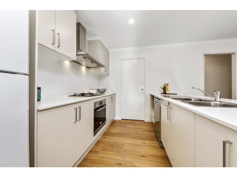 4 Luther Place, Macgregor ACT 2615