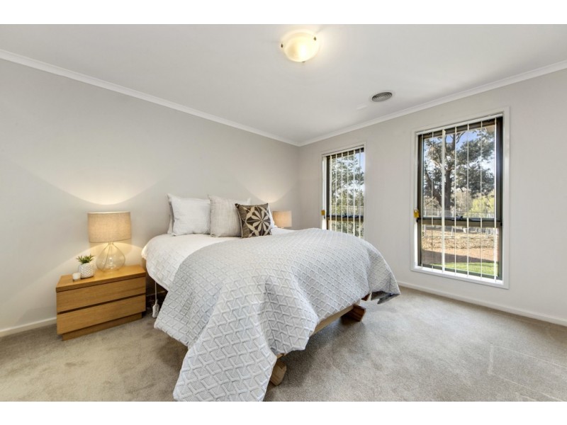 4 Luther Place, Macgregor ACT 2615