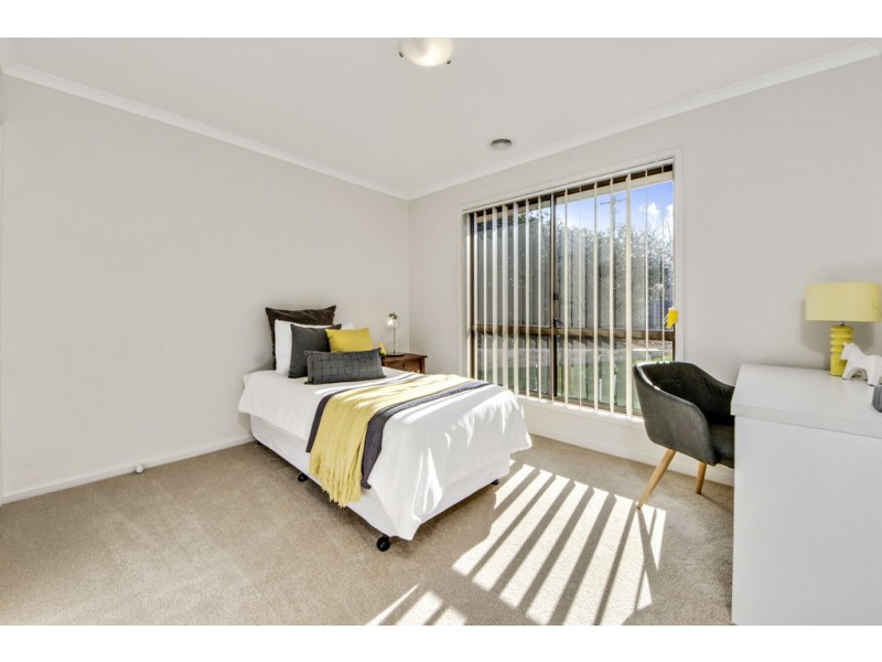 4 Luther Place, Macgregor ACT 2615