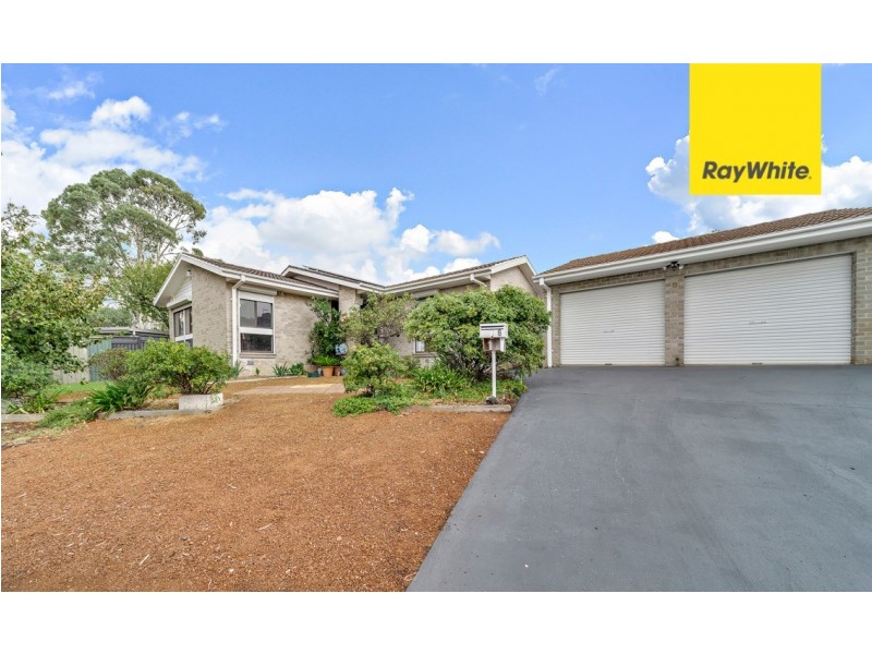 8 Gaggin Place, Macgregor ACT 2615