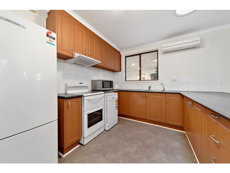 8 Gaggin Place, Macgregor ACT 2615