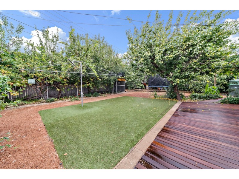 8 Gaggin Place, Macgregor ACT 2615