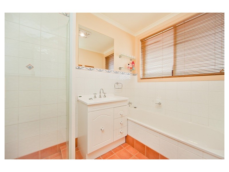 13 Mathieson Crescent, Weetangera ACT 2614