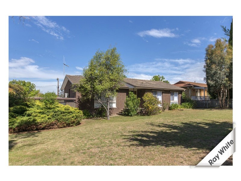 16 Meyers Place, Macgregor ACT 2615