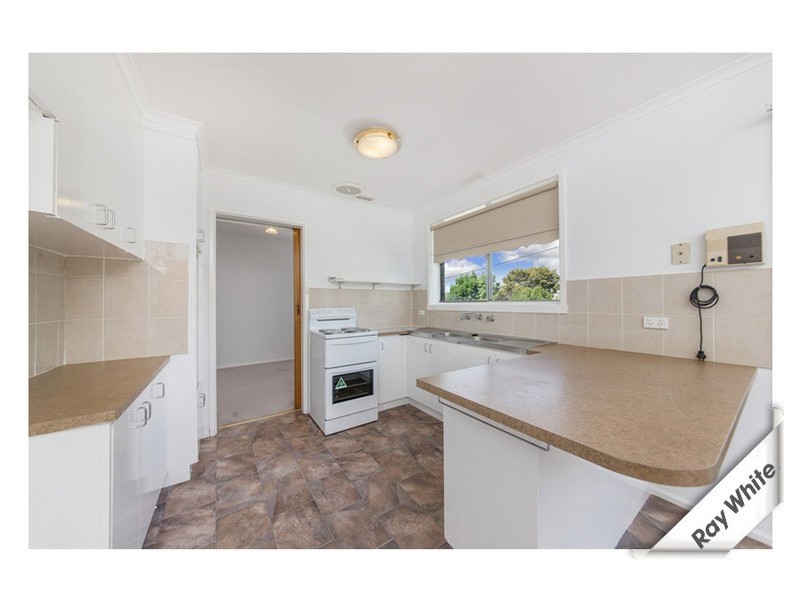 16 Meyers Place, Macgregor ACT 2615